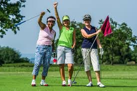 women and golf